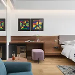 Ξενοδοχείο Milan 4*