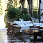 Milan Πούλα
