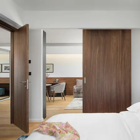 Milan Szálloda Póla